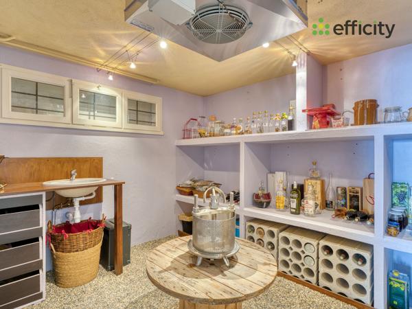 Maison
         9 pièces
        - 205 m² Exclusivité 439 000 € *