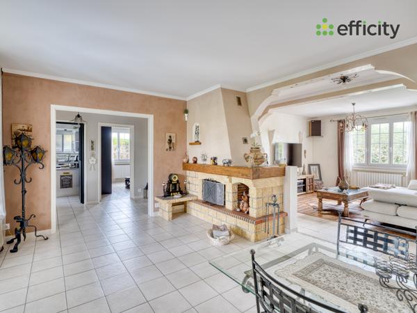 Maison
         9 pièces
        - 205 m² Exclusivité 439 000 € *