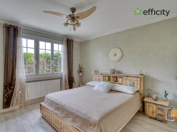 Maison
         9 pièces
        - 205 m² Exclusivité 439 000 € *