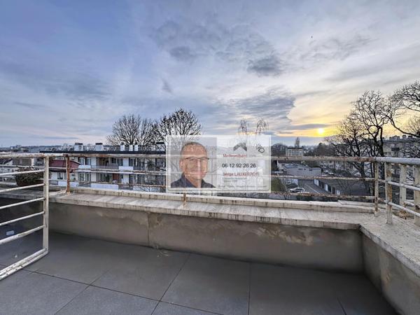 CHAMBRE AVEC TERRASSE