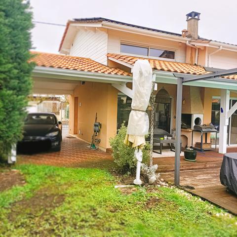 ELEGANTE MAISON CONTEMPORAINE