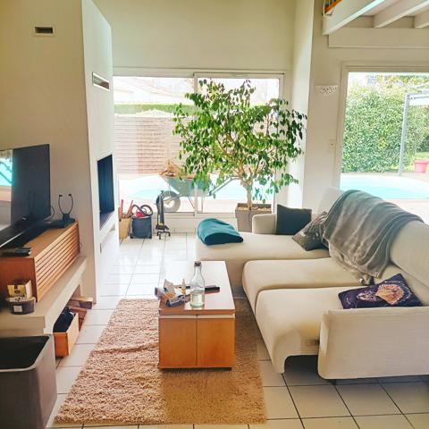 ELEGANTE MAISON CONTEMPORAINE