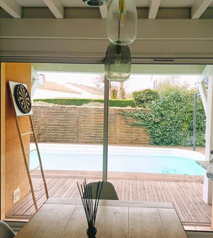 ELEGANTE MAISON CONTEMPORAINE