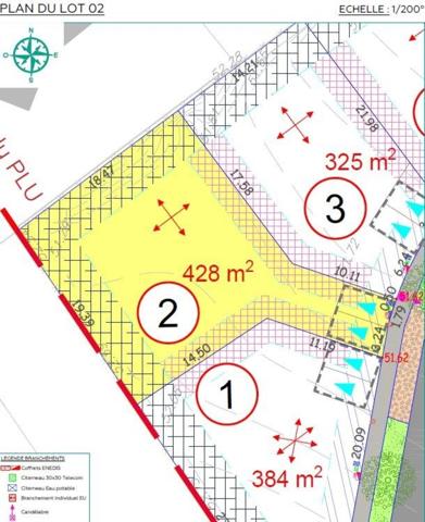 ETERVILLE. A quelques minutes du centre ville de Caen, accessible par piste cyclable, ans une commune avec commerces de base, terrain viabilisé de 428 m², libre choix constructeur.