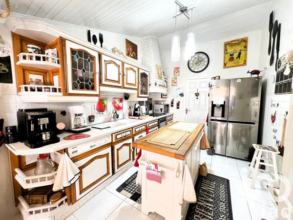 Maison 6 pièces de 168 m² à Bages (66670)