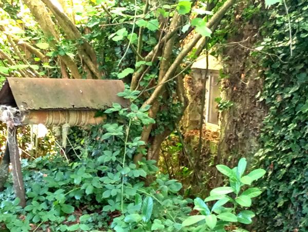 Beau potentiel pour cette grande longère en pierre à rénover