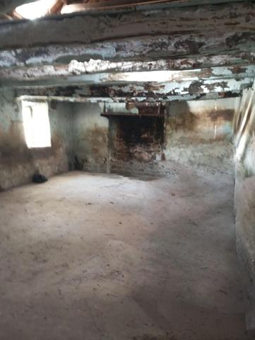 Beau potentiel pour cette grande longère en pierre à rénover