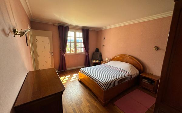 Maison à vendre    6 pièces •  Nogent-le-Rotrou