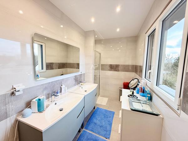 Maison à vendre à Conflans-Sainte-Honorine - Référence 7309 474 000 € **  - Référence  7389