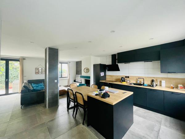 Maison à vendre    6 pièces • 120 m2 Sète