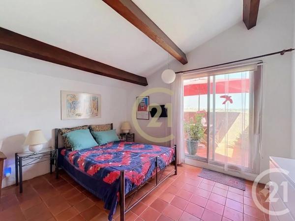 Maison à vendre  4 pièces - 146,89 m 2   UZES  - 30