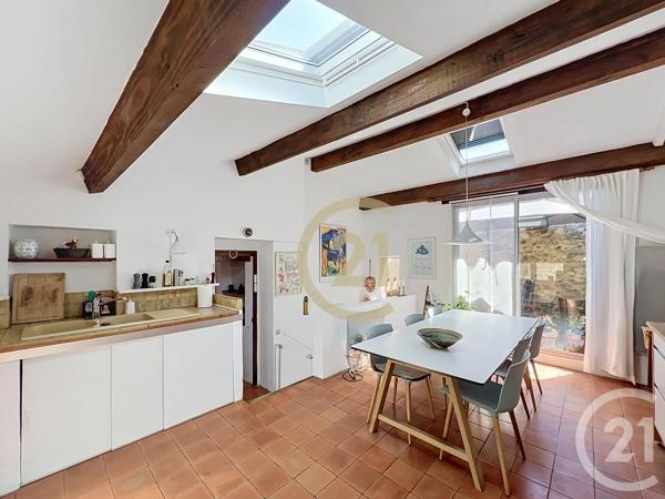 Maison à vendre  4 pièces - 146,89 m 2   UZES  - 30