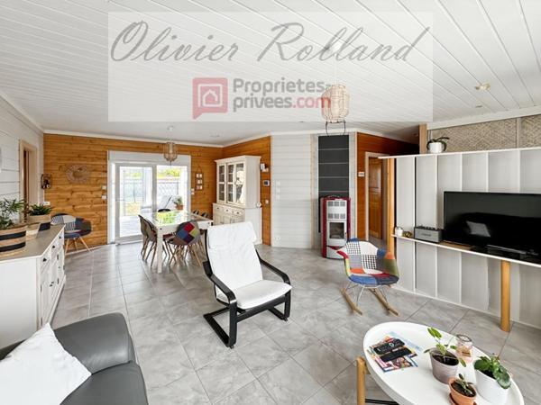 Chalet d'exception en bois massif (DPE B) - Plain-pied 135 m², 4 chambres, véranda & annexes sur 1 318 m² de terrain