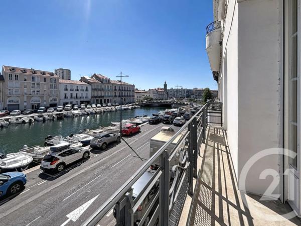 Appartement F3 à vendre  3 pièces - 140 m 2   SETE  - 34