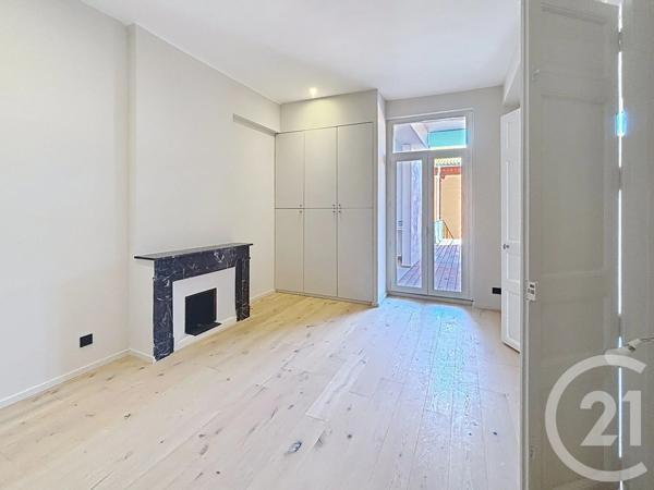 Appartement F3 à vendre  3 pièces - 140 m 2   SETE  - 34