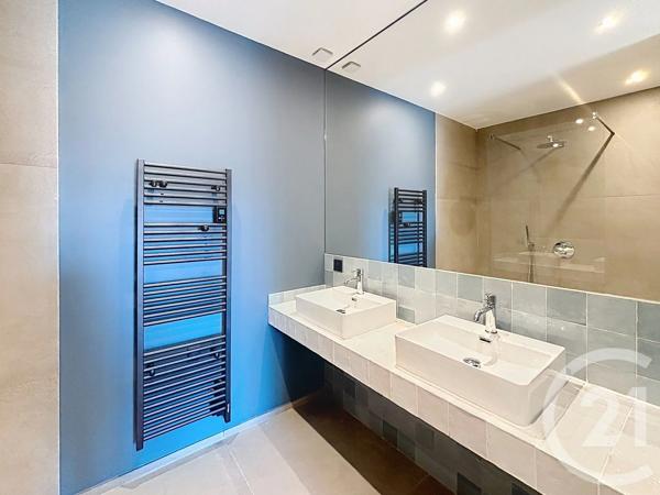 Appartement F3 à vendre  3 pièces - 140 m 2   SETE  - 34