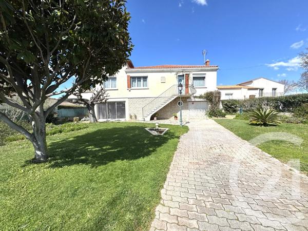 Appartement F3 à vendre  3 pièces - 140 m 2   SETE  - 34