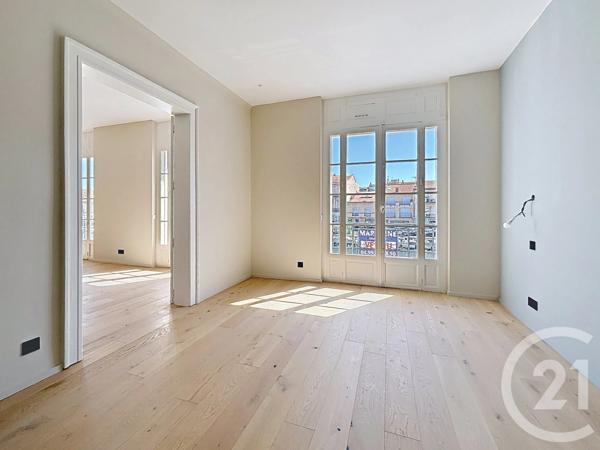 Appartement F3 à vendre  3 pièces - 140 m 2   SETE  - 34