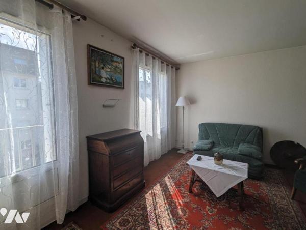 CHERBOURG - APPARTEMENT 2 CHAMBRES AVEC ASCENSEUR ET PARKING
