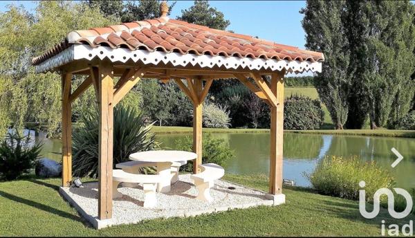 Maison 14 pièces de 360 m² à Saint-Gein (40190)