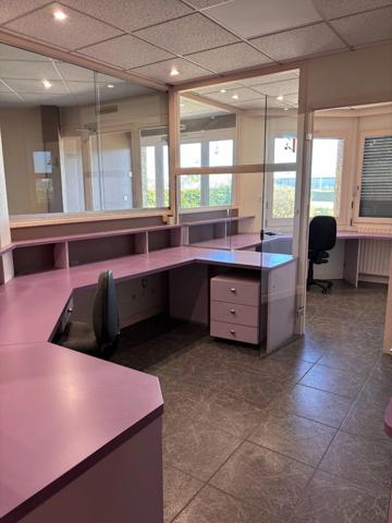 BÂTIMENT D’ACTIVITÉ INDÉPENDANT À LOUER – 1 991 m² – TERRAIN 4 500 m² – ACCÈS A89 IMMÉDIAT – Lentilly