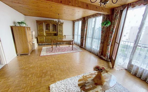 Appartement à vendre    3 pièces • 75,19 m2 Joué-lès-Tours