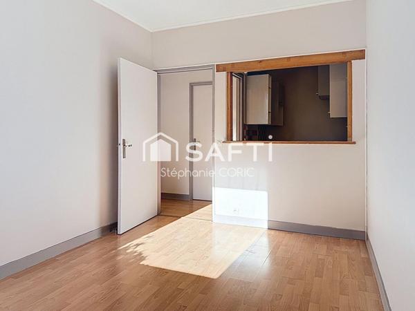 TRÈS LUMINEUX - CALME - PROFESSIONS LIBÉRALES OK