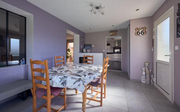 Maison à vendre    4 pièces • 114 m2 Villeneuve