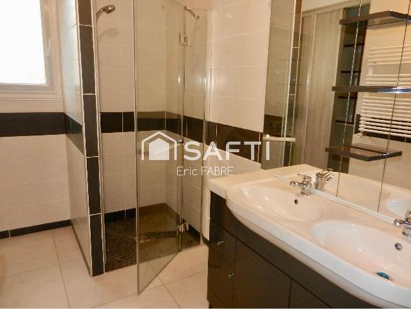 Immeuble 220 m2 3 appartements garage, terrasse