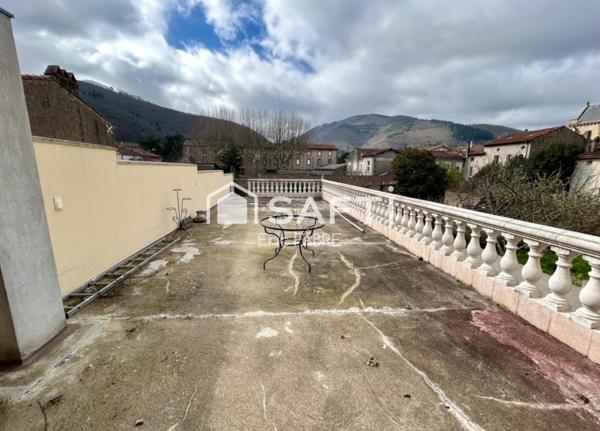 Immeuble 220 m2 3 appartements garage, terrasse