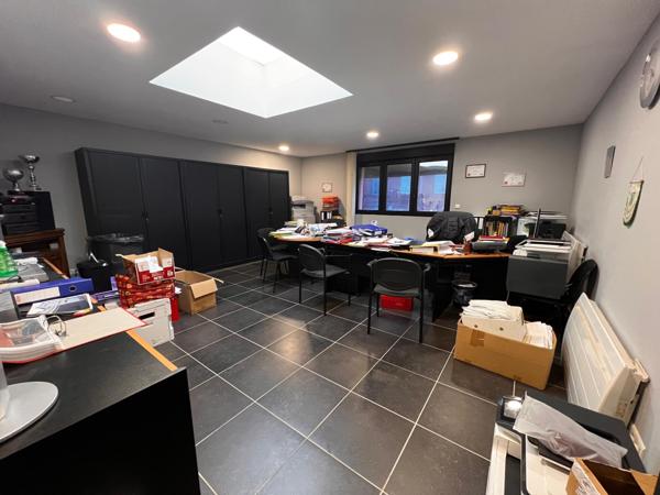 Maison Mixte à Roubaix - Opportunité Investissement - zone Franche