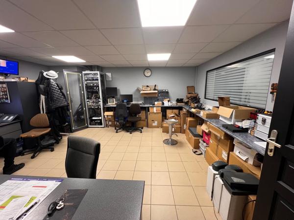 Maison Mixte à Roubaix - Opportunité Investissement - zone Franche