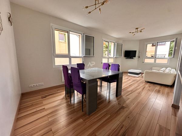 Maison à vendre à Chaville - 6 pièces, 4 chambres et bureau, excellent état €700 000 ** - Référence 572-C