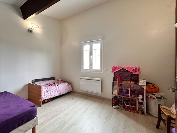 Maison à vendre à Chaville - 6 pièces, 4 chambres et bureau, excellent état €700 000 ** - Référence 572-C