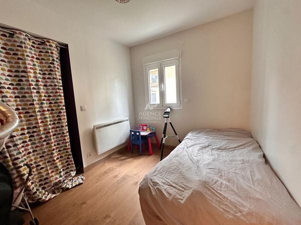 Maison à vendre à Chaville - 6 pièces, 4 chambres et bureau, excellent état €700 000 ** - Référence 572-C