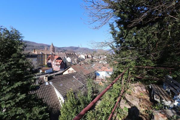 Grande maison T5 avec bel espace jardin en terrasses avec vue 272 000 € H.A.I.*