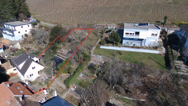 Grande maison T5 avec bel espace jardin en terrasses avec vue 272 000 € H.A.I.*