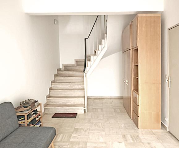 Grande maison T5 avec bel espace jardin en terrasses avec vue 272 000 € H.A.I.*