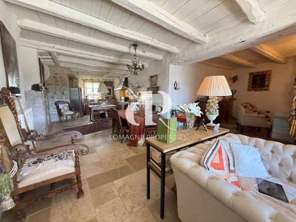 Castelnau-Montratier (46170) Résidence de prestige au cœur d'un village bastide