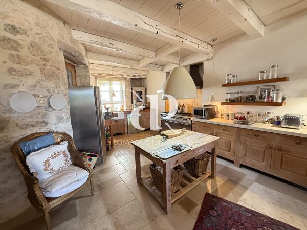 Castelnau-Montratier (46170) Résidence de prestige au cœur d'un village bastide