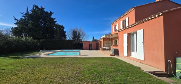 L'Isle-sur-la-Sorgue (84800) VILLA TYPE 6 AVEC PISCINE, 170m2 - TERRAIN 815m2
