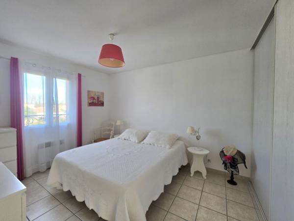 L'Isle-sur-la-Sorgue (84800) VILLA TYPE 6 AVEC PISCINE, 170m2 - TERRAIN 815m2