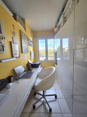 L'Isle-sur-la-Sorgue (84800) VILLA TYPE 6 AVEC PISCINE, 170m2 - TERRAIN 815m2