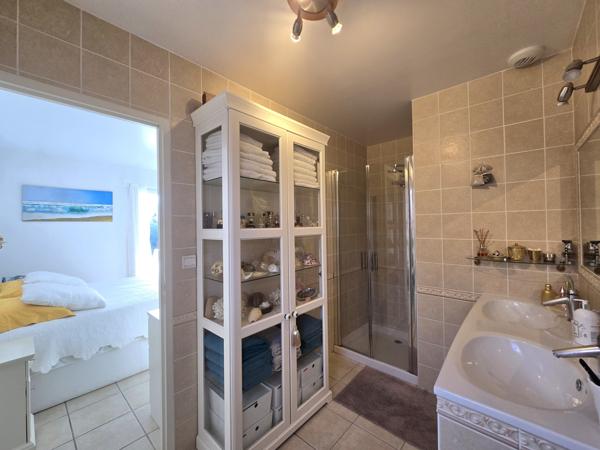 L'Isle-sur-la-Sorgue (84800) VILLA TYPE 6 AVEC PISCINE, 170m2 - TERRAIN 815m2