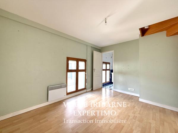Saintes (17100) Appartement en Duplex, 3 Chambres.