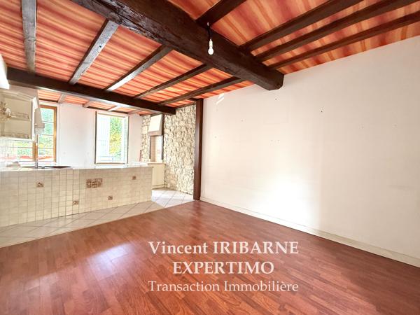 Saintes (17100) Appartement en Duplex, 3 Chambres.