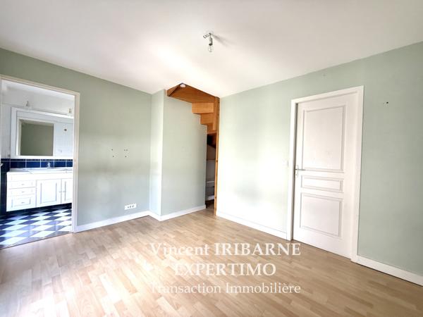 Saintes (17100) Appartement en Duplex, 3 Chambres.