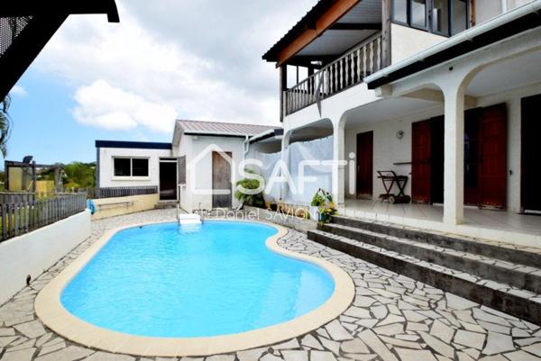 Superbe villa – Piscine – vue mer – 300 m altitude