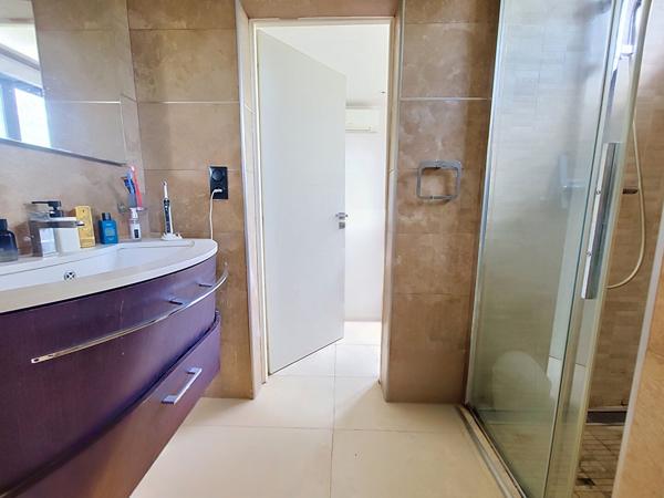 Marseille 12 - Appartement style loft de 120.16m², 3 chambres