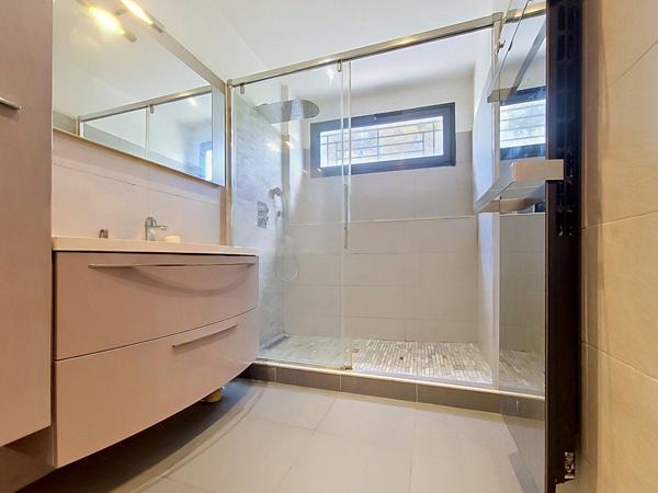 Marseille 12 - Appartement style loft de 120.16m², 3 chambres